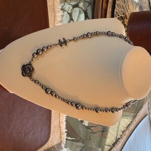 Elegant Black Pearl Necklace
